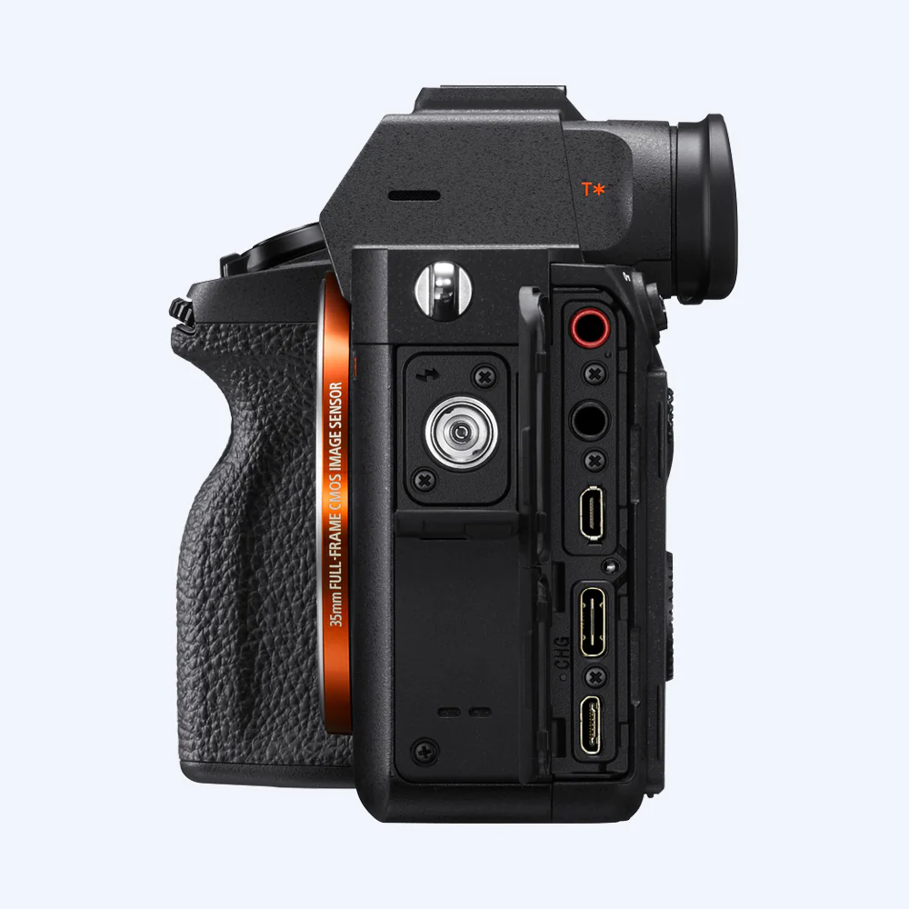 Sony Alpha ILCE-7RM4A 35mm full-frame camera with 61.0MP - Image 3